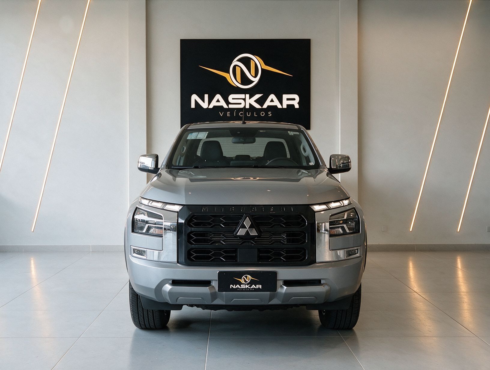 MITSUBISHI TRITON HPE 2.4 4X4 TB DIESEL AUT 2026 — foto 2