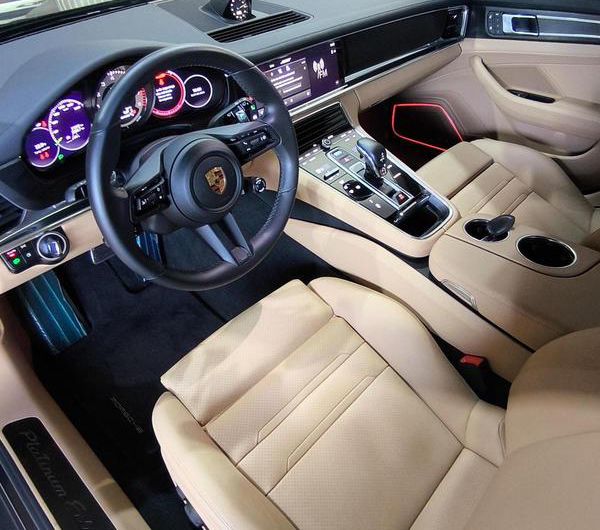 PORSCHE PANAMERA 4EHYB 2022 — frente