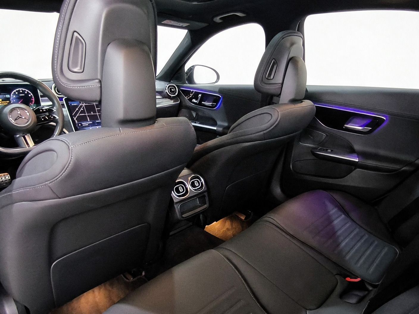 MERCEDES-BENZ C200 AMG LINE 2024 — foto 2