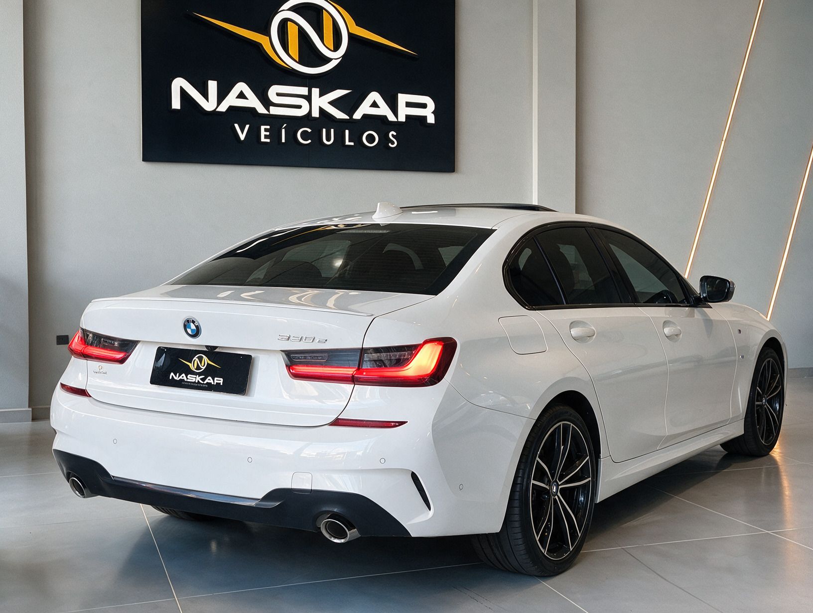 BMW 330E 2022 — foto 2