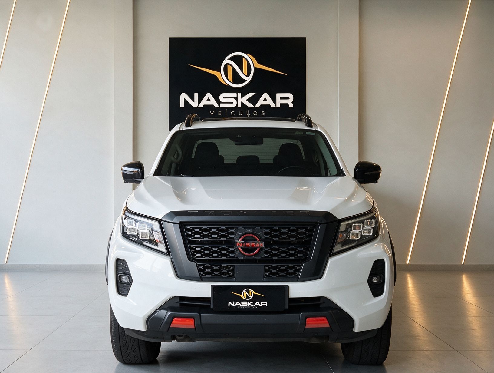 NISSAN FRONTIER PRO4X 2024 — foto 2
