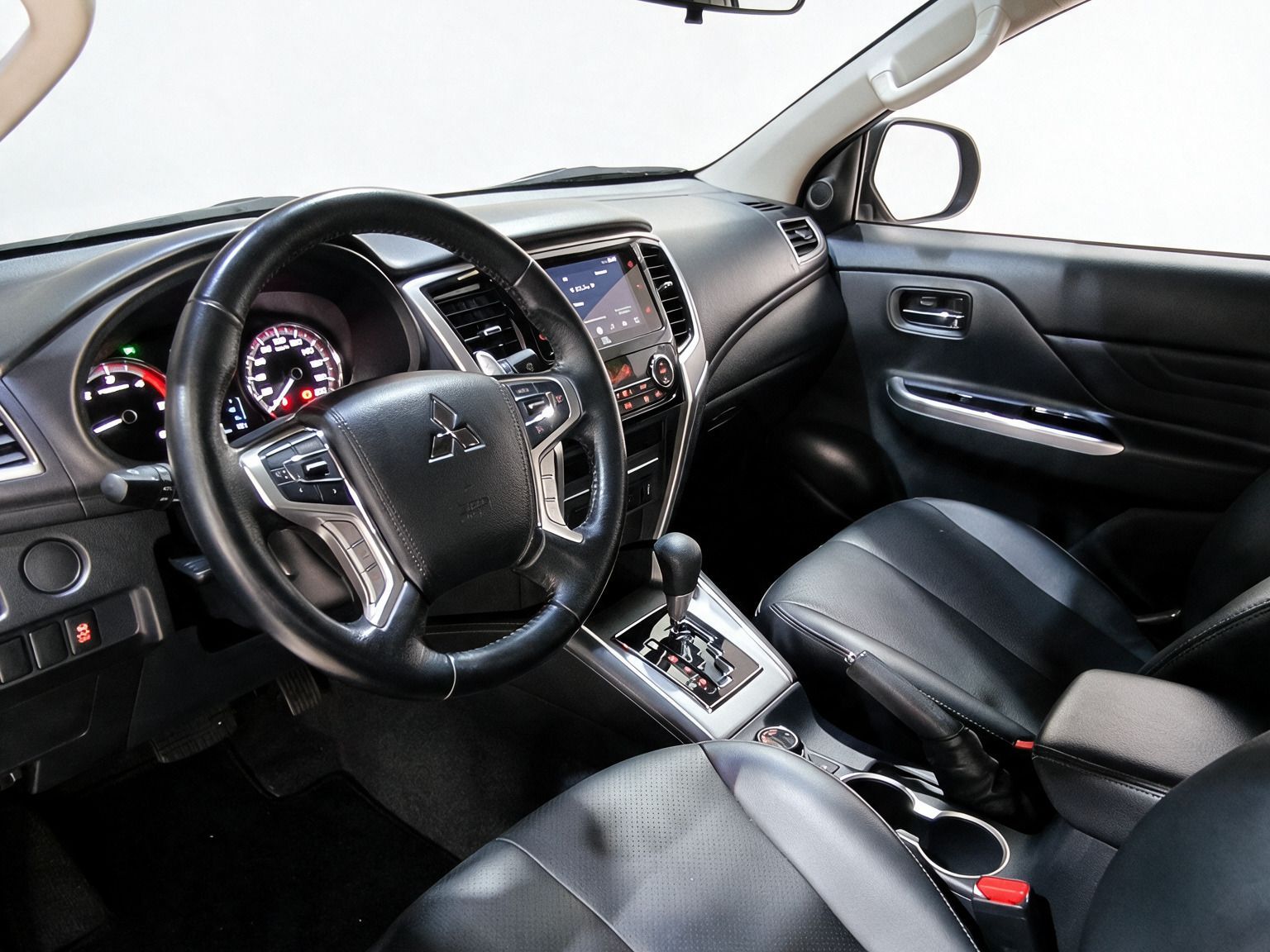 MITSUBISHI TRITON SPORT HPE 2024 — foto 4