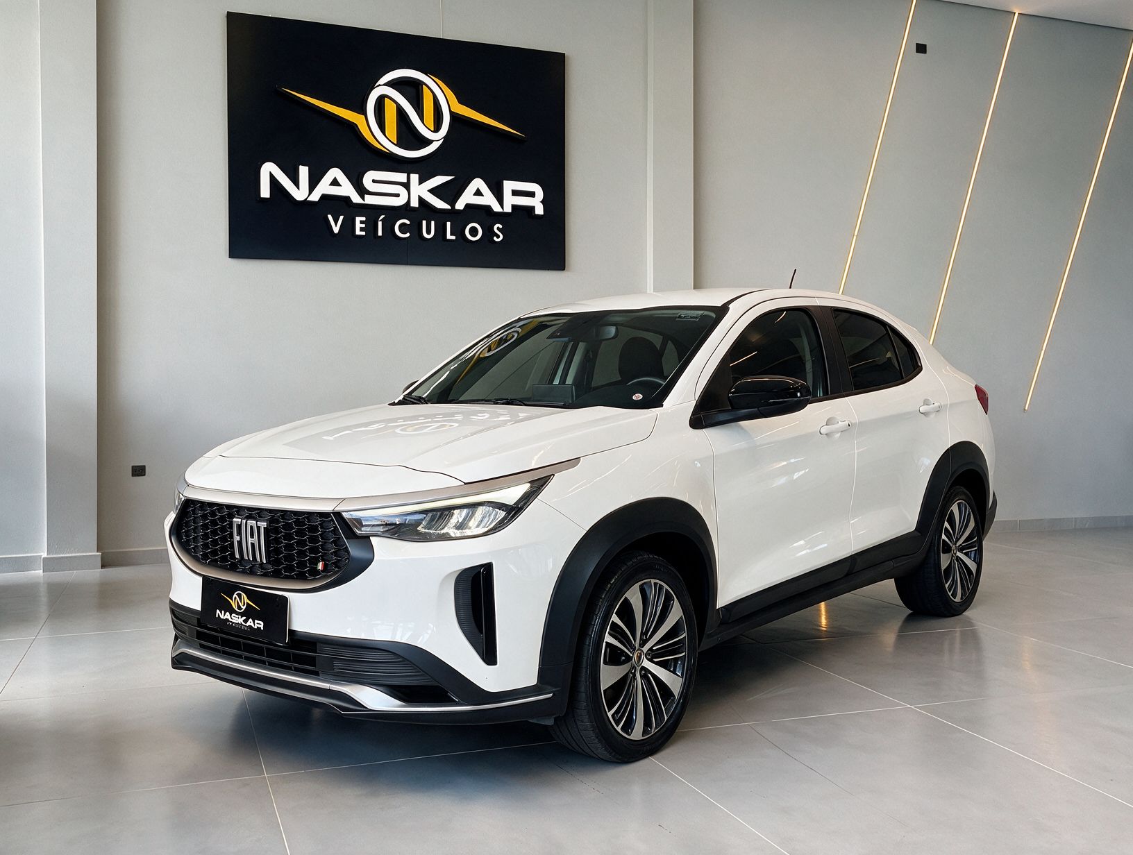 FIAT FASTBACK AUDACE 2024 — frente