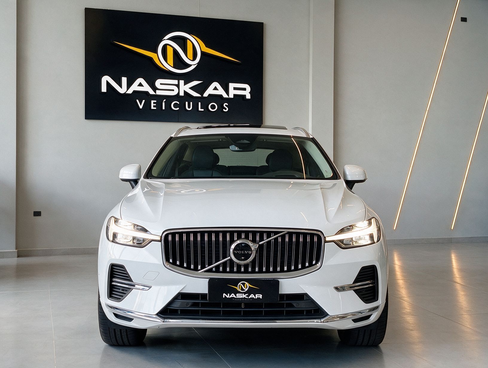 VOLVO XC60 T8 ULTIMATE 2024 — foto 2